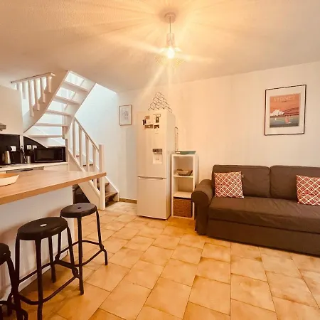 Apartamento A Beautifully Maintained Townhouse With Terrace